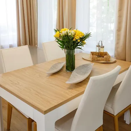 Whitehouse Апартаменты Острава