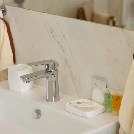 아파트 Whitehouse *