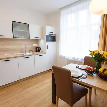 Whitehouse 오스트라바