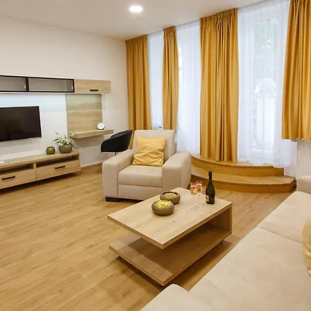 Whitehouse Апартаменты *