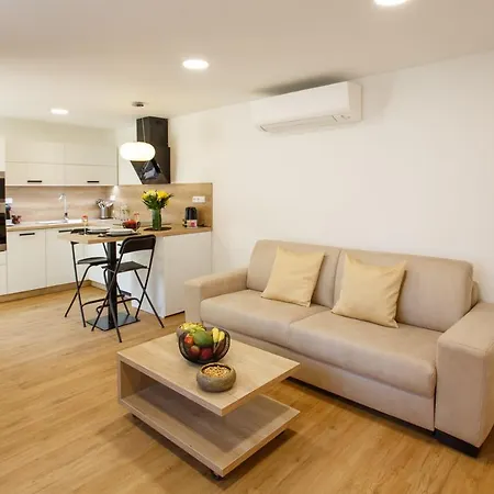 Whitehouse * Ostrava