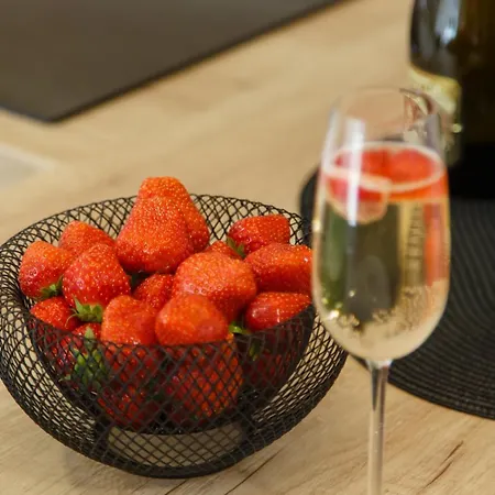 아파트 Whitehouse