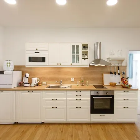 Whitehouse * Острава