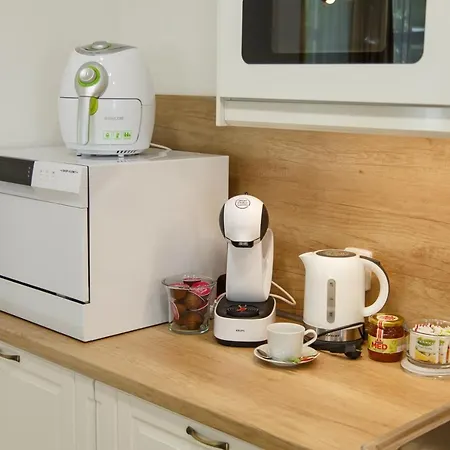 Whitehouse Apartman *