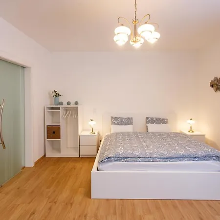 Whitehouse 아파트