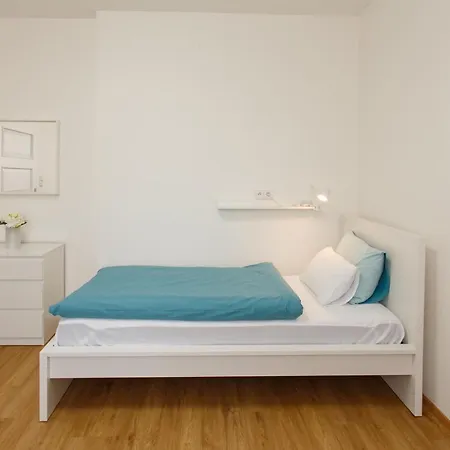 아파트 Whitehouse *