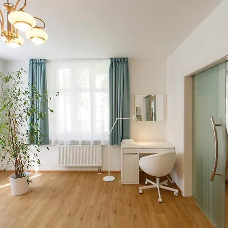 Whitehouse Острава