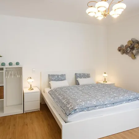 Whitehouse Острава