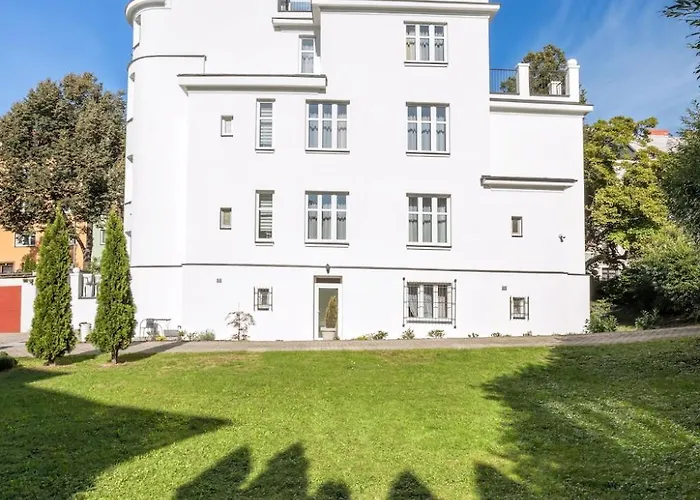 Whitehouse * Ostrava