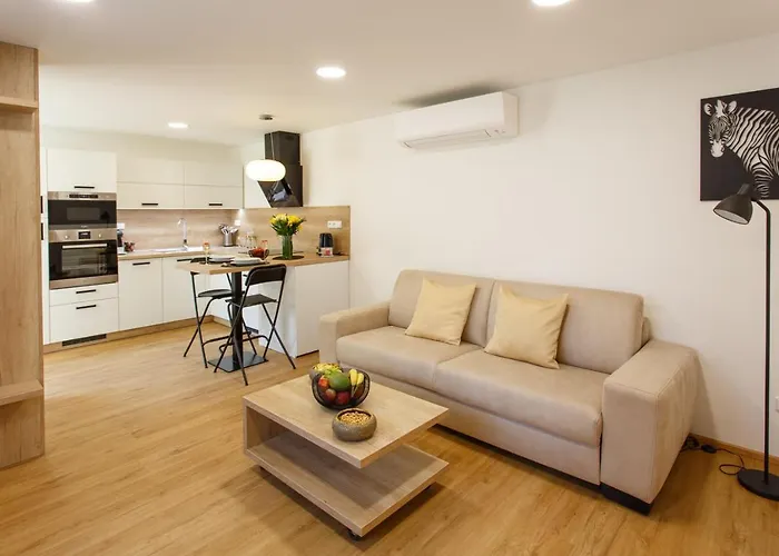 Whitehouse * Ostrava