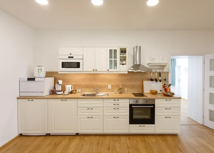 Whitehouse * Ostrava